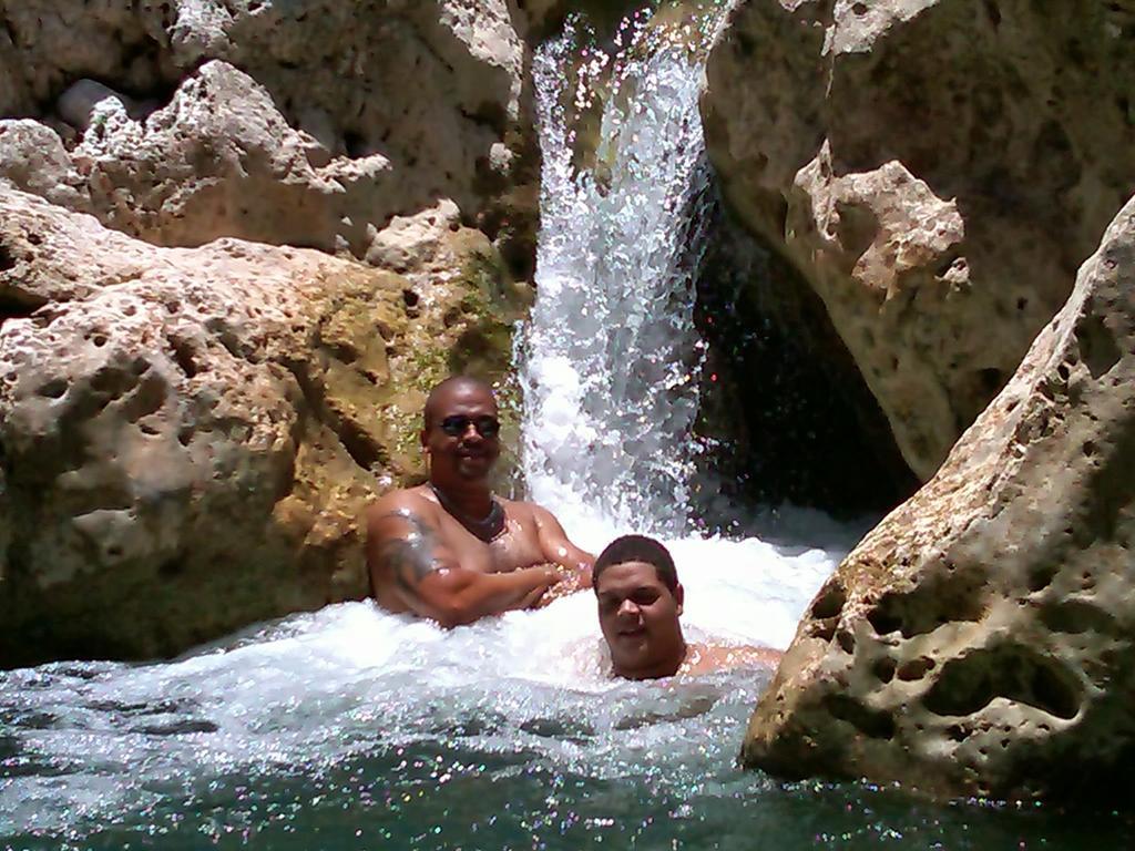 בית הארחה אוצ'ו ריוס 	Chillax On Our Farm מראה חיצוני תמונה